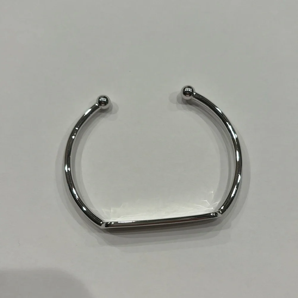 Lisa Robertson adjustable bracelet - Picture 2 of 3